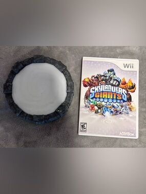Activision Skylanders Giants Wii Game with Gray Portal